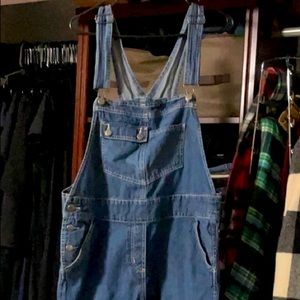 Women’s 90’s like New Overalls!!